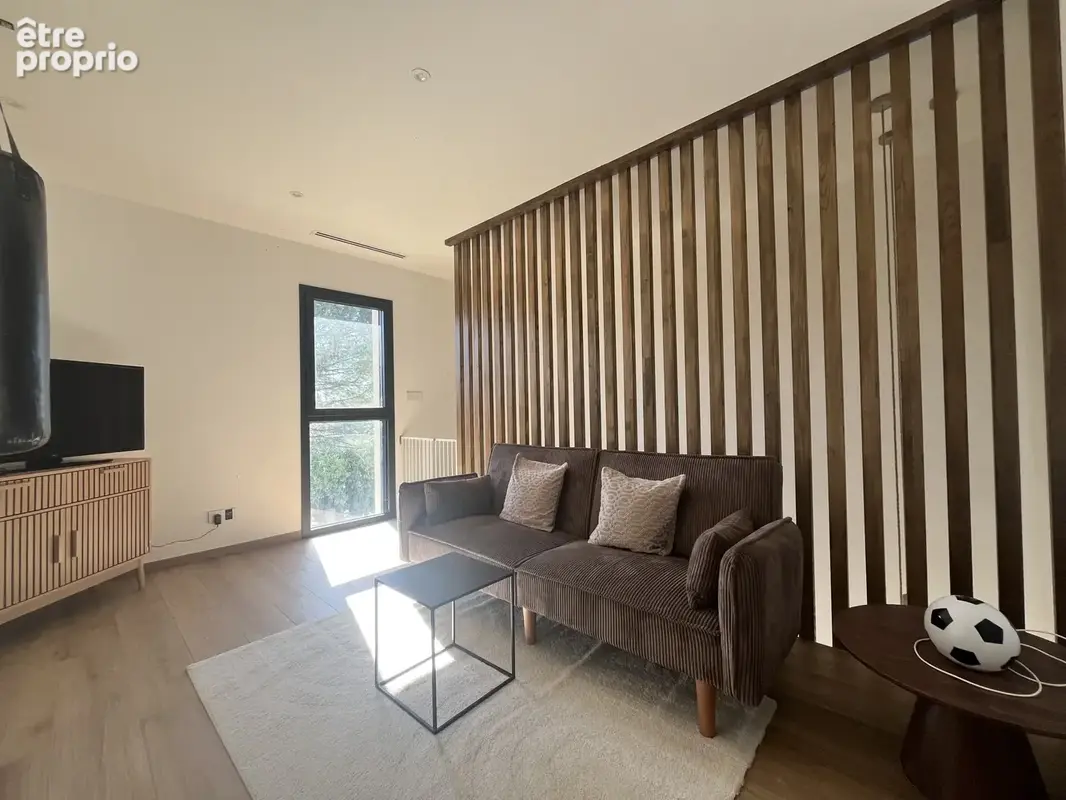 Maison contemporaine   177.58 m2   5 chambres   Piscine   Châteauneuf-sur-Isère - photo 9