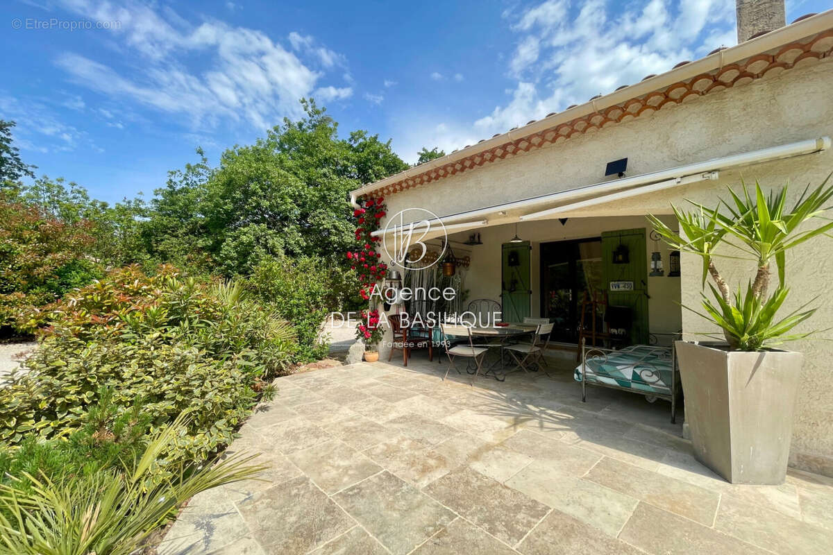 Maison à SAINT-MAXIMIN-LA-SAINTE-BAUME