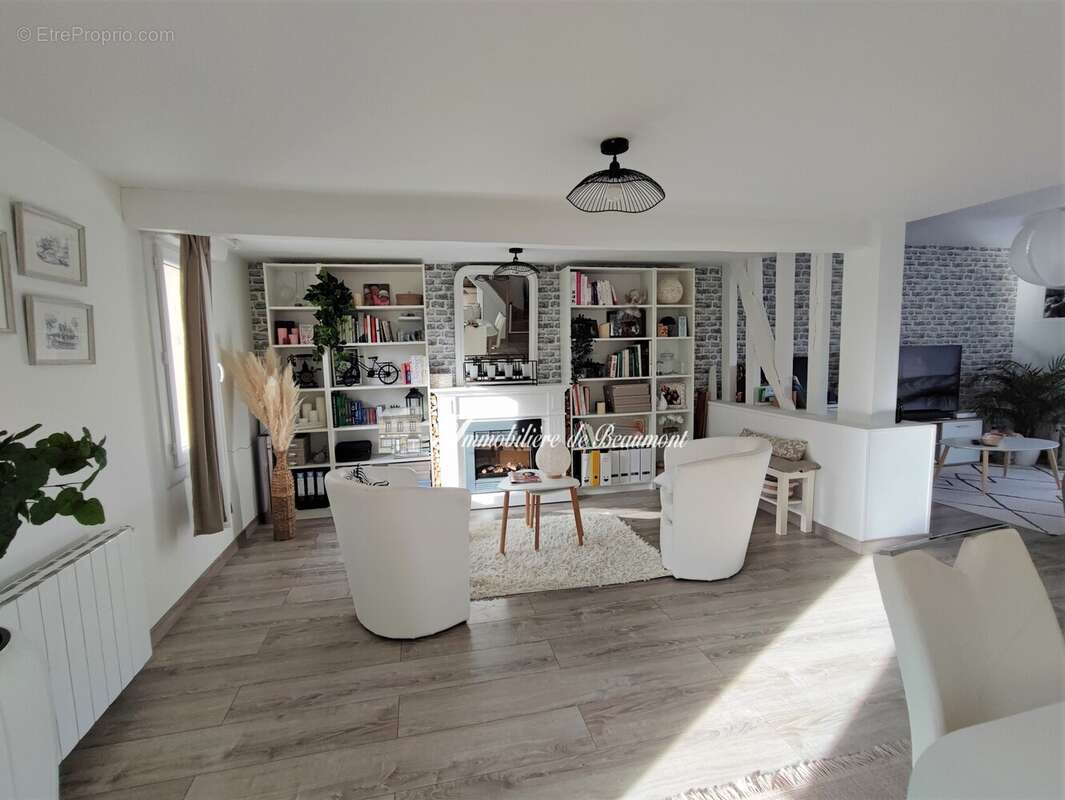 Maison à BEAUMONT-LE-ROGER