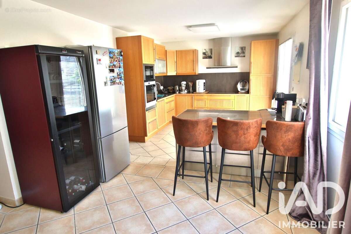 Maison 140 m² à Noisy-Rudignon  - photo 8