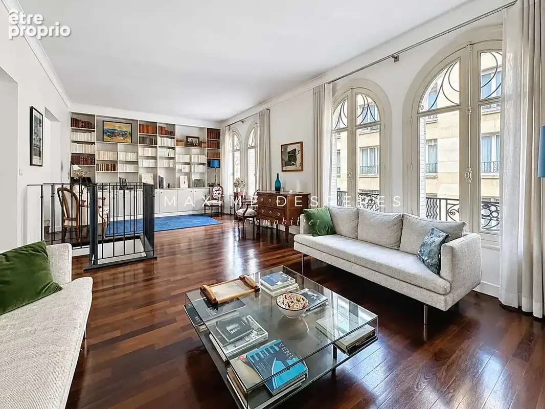 Appartement à NEUILLY-SUR-SEINE