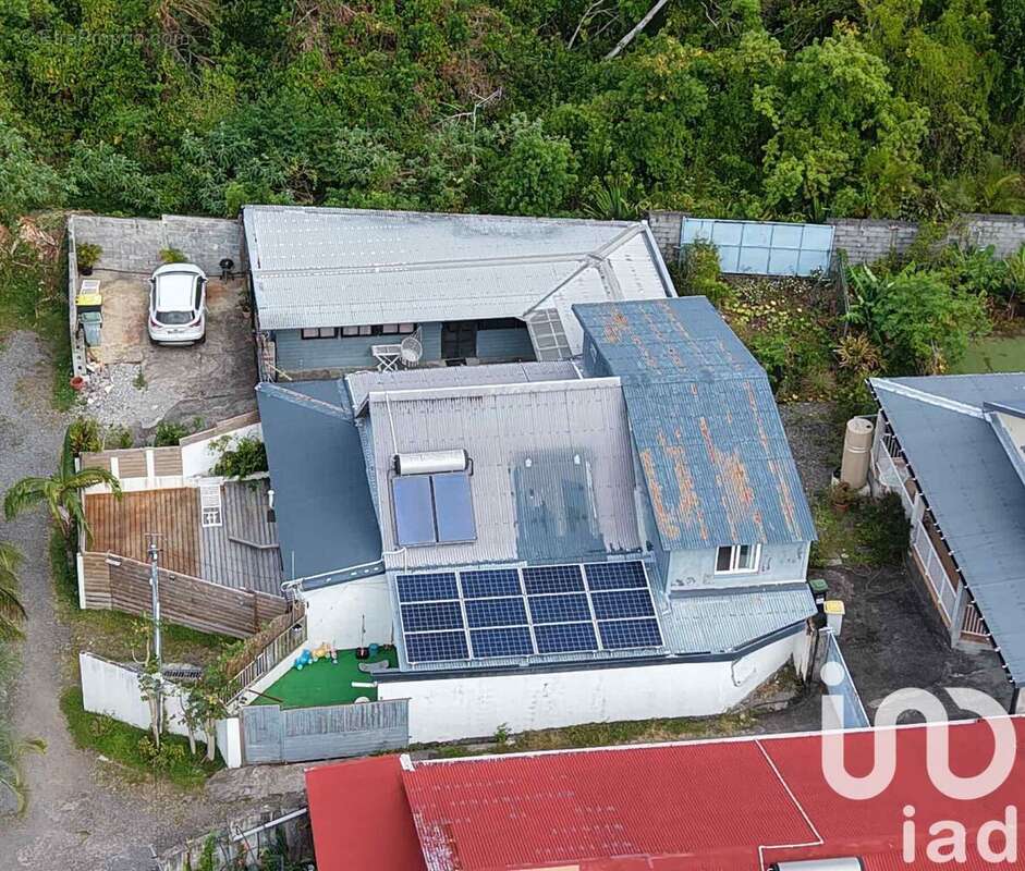 Photo 2 - Maison à LE TAMPON