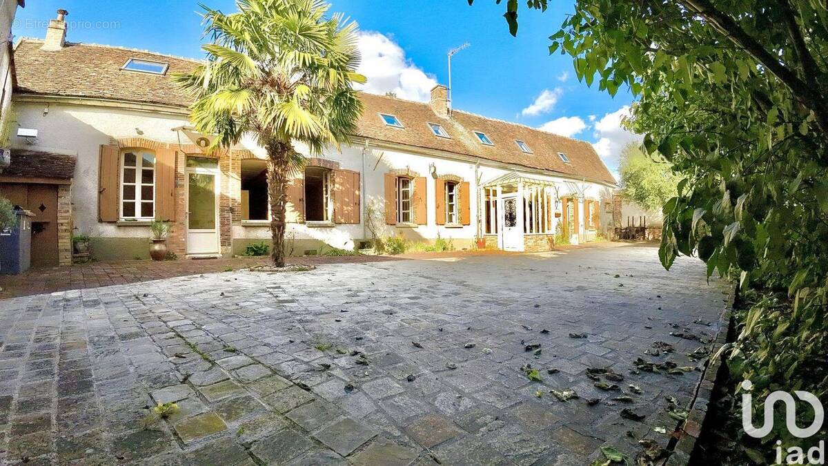 Photo 1 - Maison à SERGINES