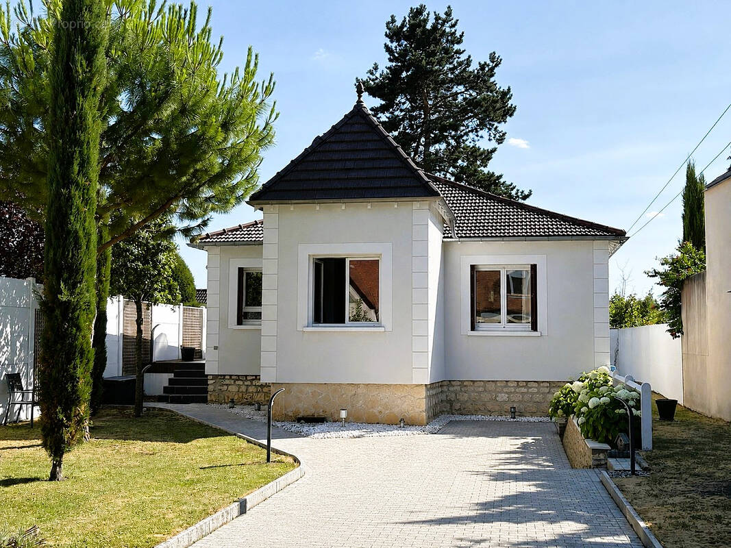 Maison à SAINT-LEU-LA-FORET