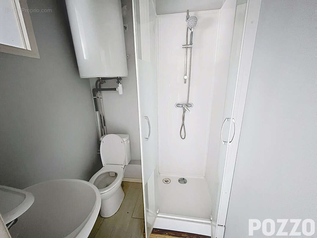 A VENDRE - IMMEUBLE en monopropriété 177m² - Centre-ville de Saint-Hilaire-du-Harcouët - photo 9