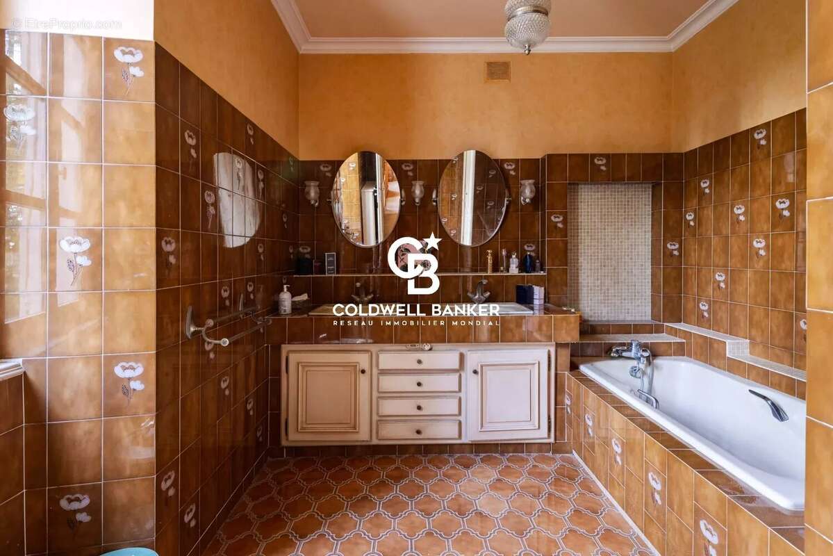 Maison à SAINTE-LUCE-SUR-LOIRE