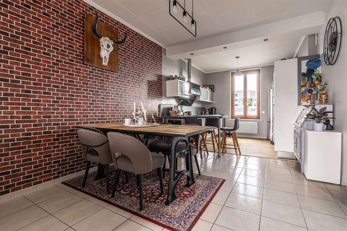 Appartement à LYON-8E