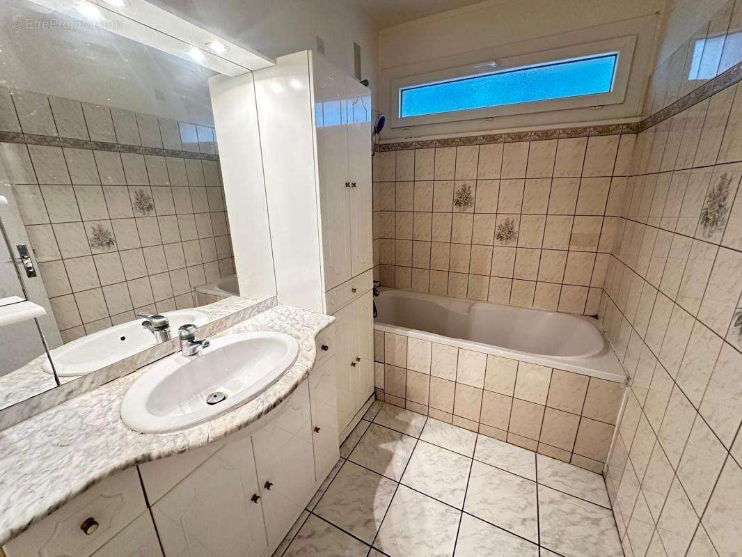 Appartement À Vendre 2P 50M² Balcon, Cave, Place de parking - photo 7