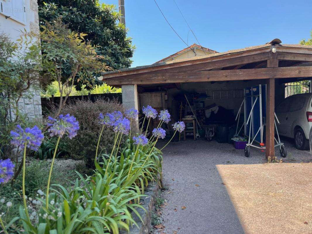 Appartement à MOUGINS