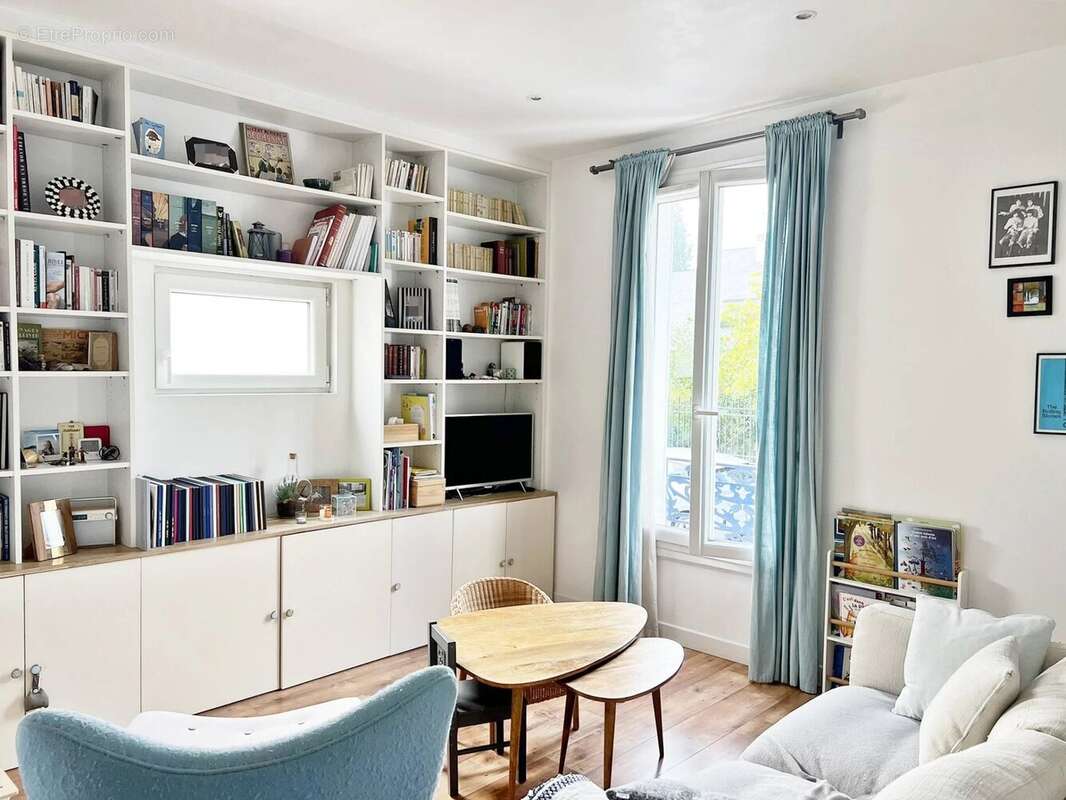 Maison à SAINT-MAUR-DES-FOSSES