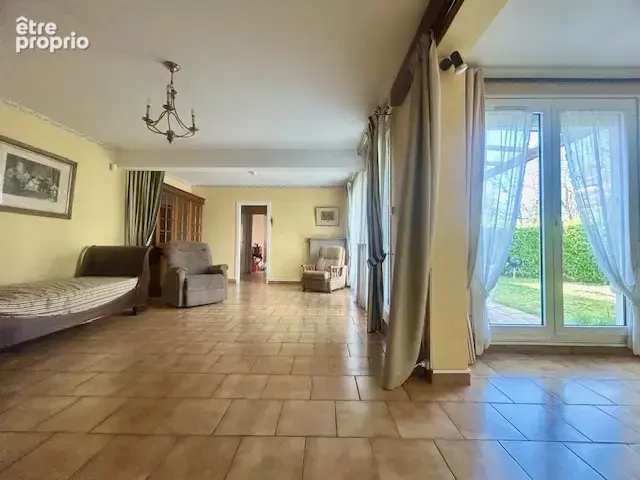 Saint-Michel-sur-Orge - REZ-DE-VILLA de type F6 - Résidence Villagexpo - 134 M2 HAB - 4 CHAMBRES - photo 5