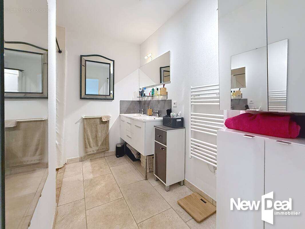 Appartement à MONTAUROUX