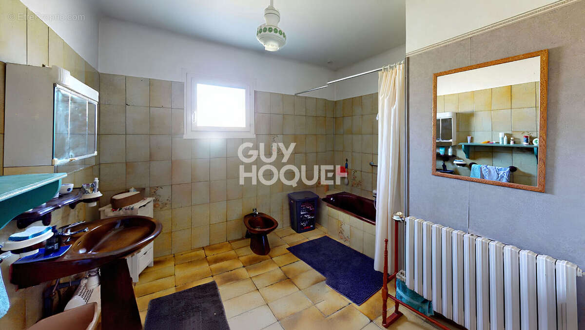 Maison à SAINT-LAURENT-LA-VERNEDE