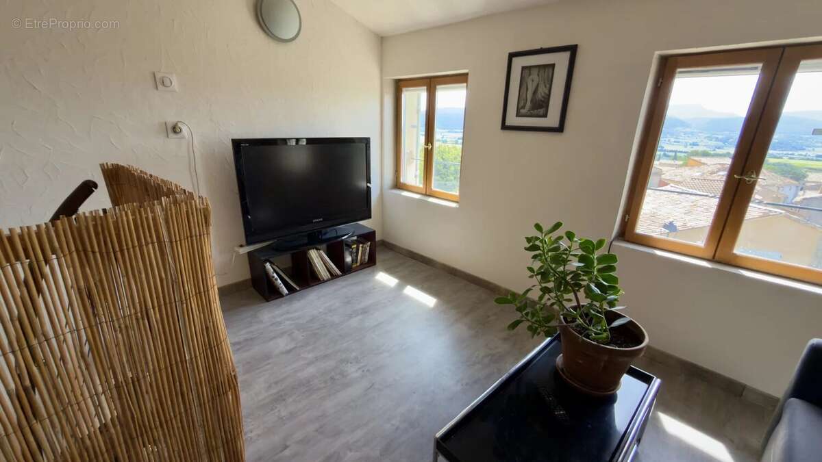 Appartement à RASTEAU