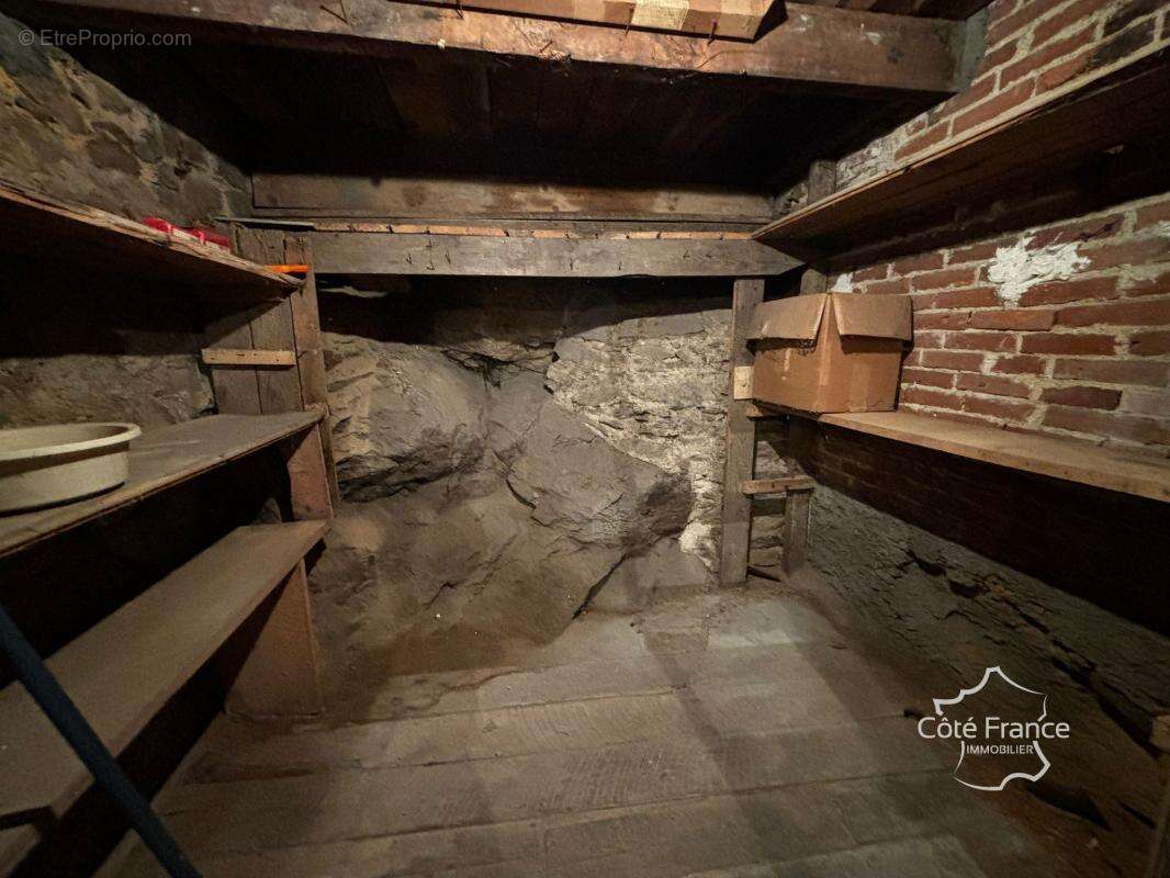 Maison à BAGNAC-SUR-CELE