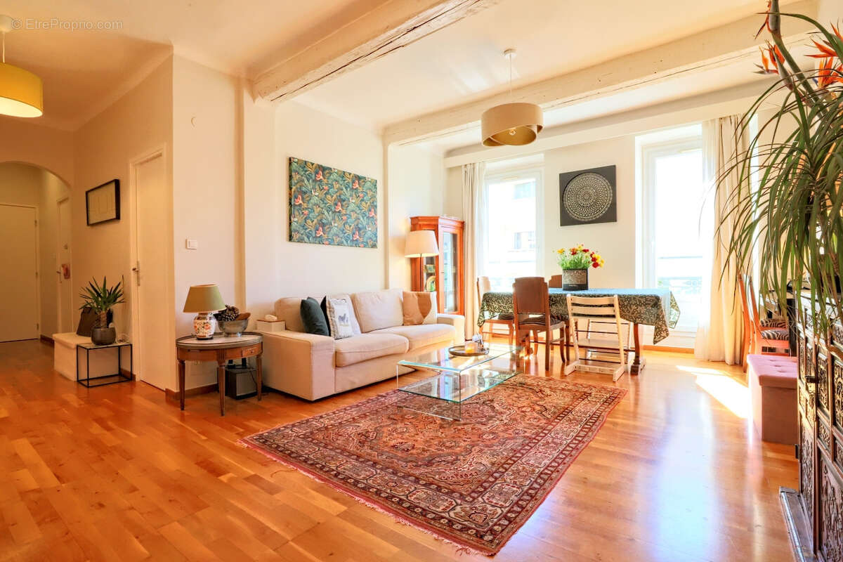 Appartement à HYERES