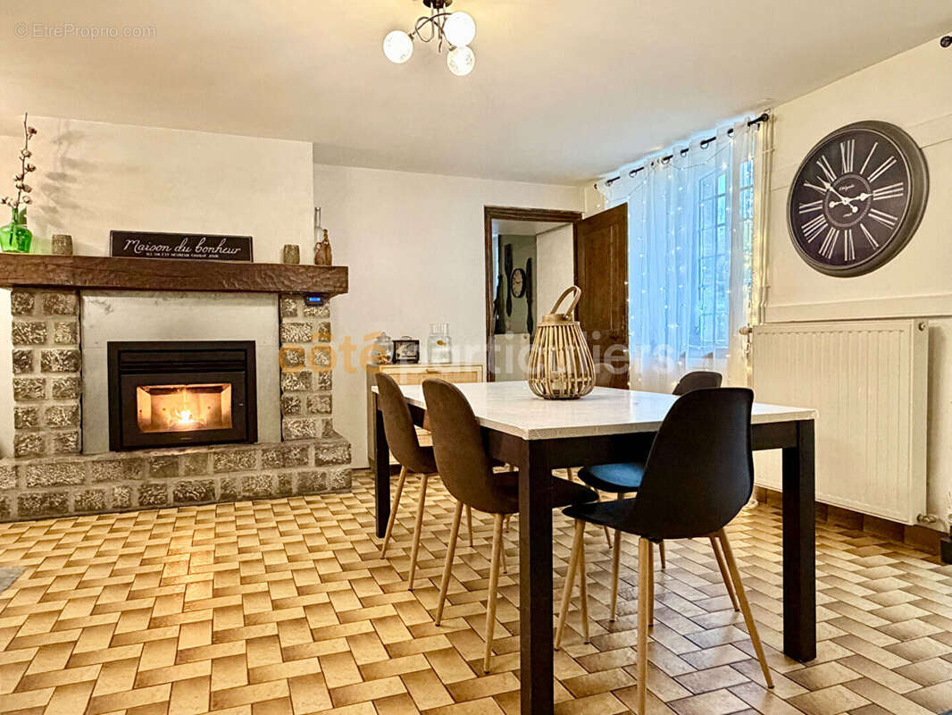 Charmante maison en pierre - MONTPINCHON - photo 4