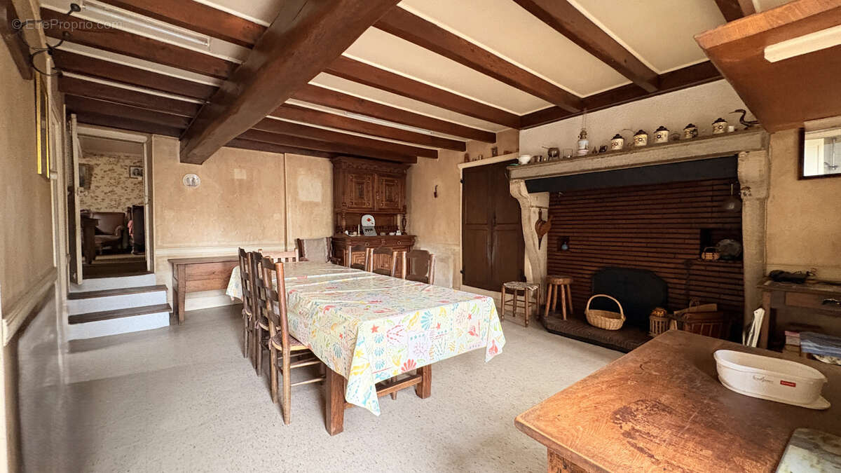Maison à NAVES