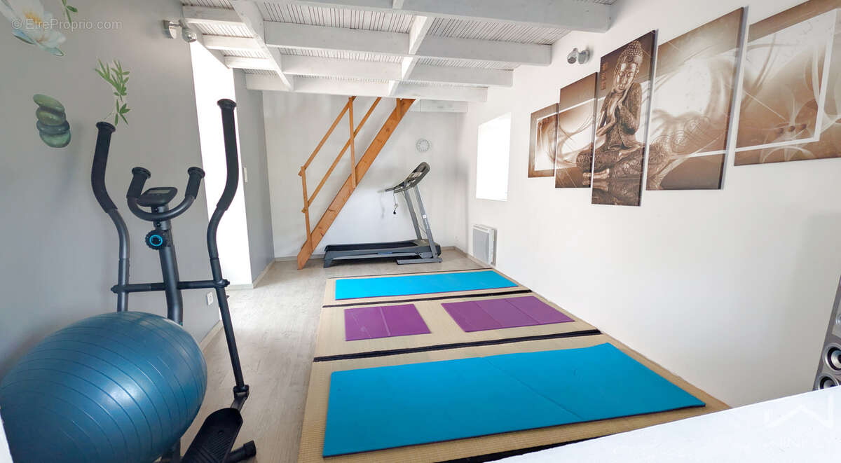 Maison 110m2 en pierres avec piscine couverte & dependance - les fougerets - photo 13