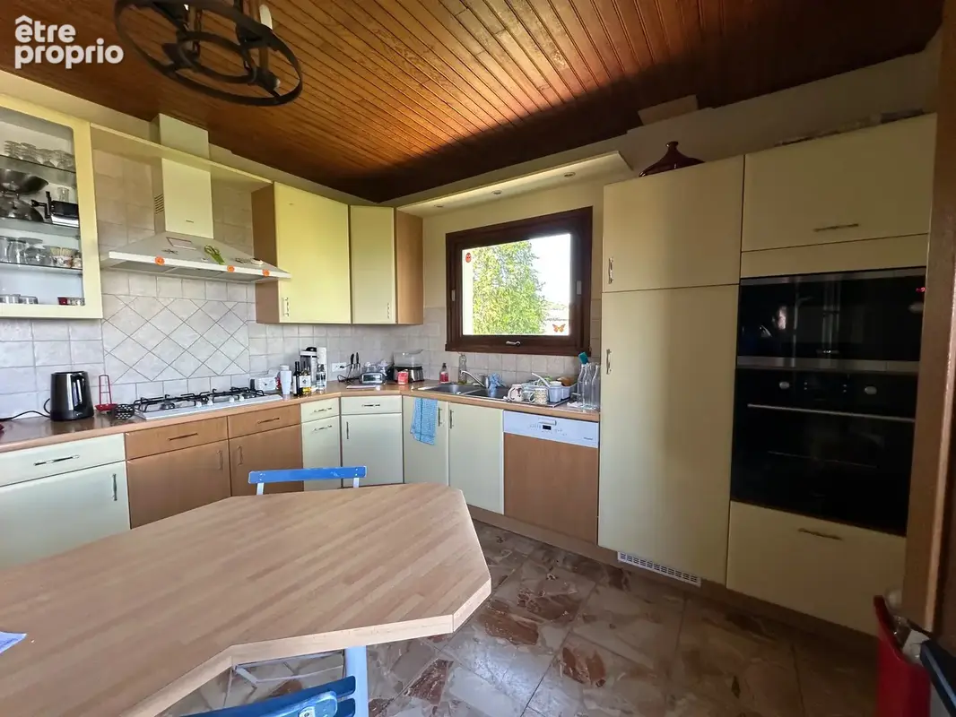 Maison 250 m2 habitabes avec terrain de 1816 m2 - photo 3