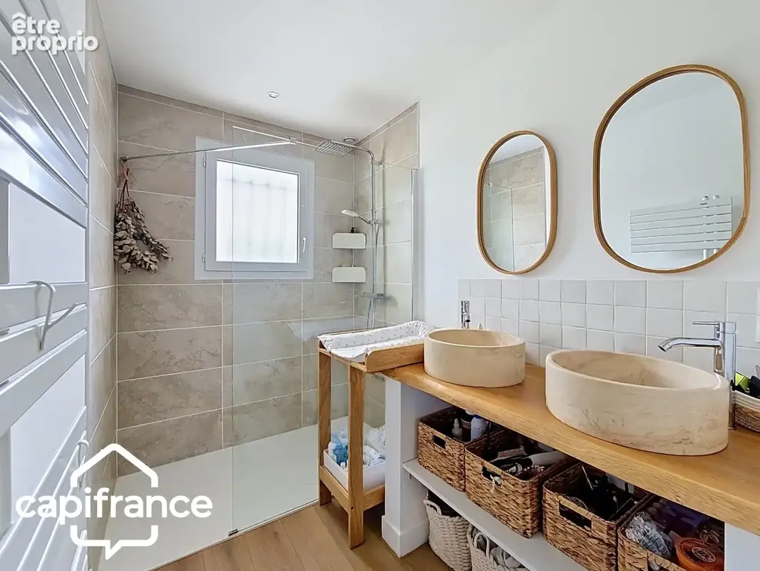 PROCHE DE THOUARS Maison de plain pied de 111m2 avec + de 2 hectares de terrain avec dépendance de 900m2 - photo 9