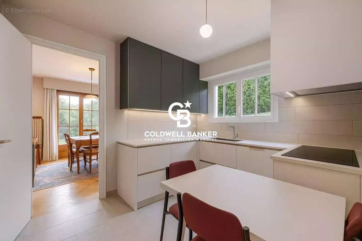 Maison à VETRAZ-MONTHOUX