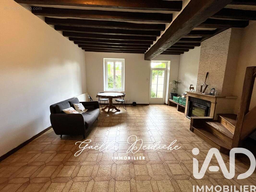 Maison 80 m² à Griselles  - photo 4