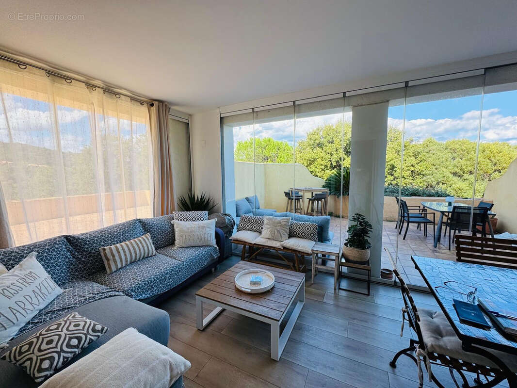 Appartement à GRIMAUD