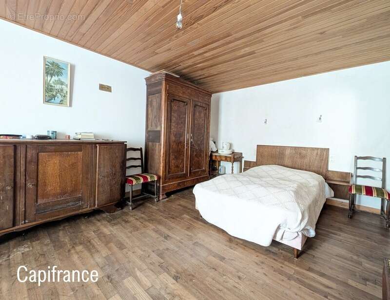 Longère familiale 210 m² + dépendances – Terrain 2 600 m² – Projet de vie ou gîtes - photo 9