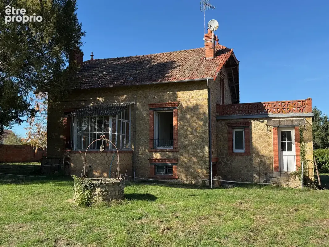Maison 4 pièces 62 m² à vendre à Chateaumeillant (18370) - photo 1