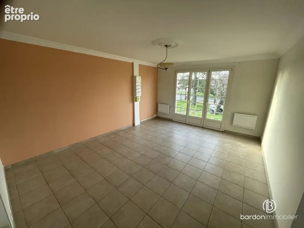 Appartement T4 - 96m² avec jardin privatif + 2 places de stationnement - photo 2