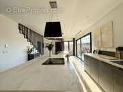 Maison à SAINT-BRES