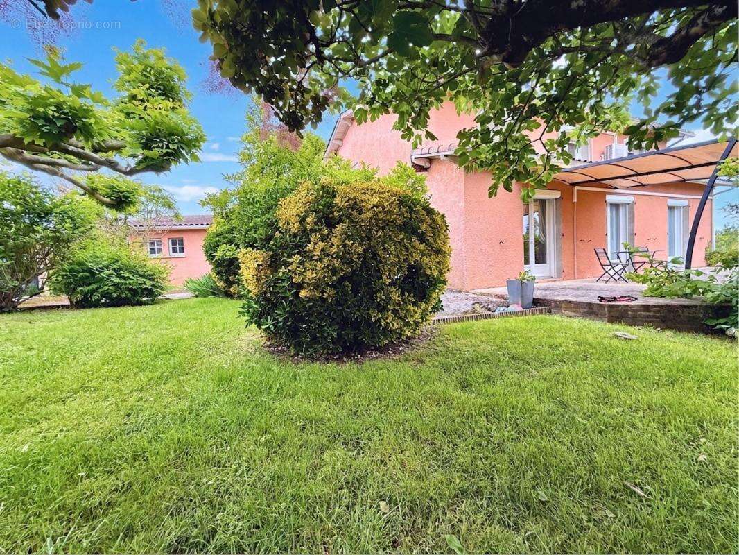 Maison à L'HONOR-DE-COS
