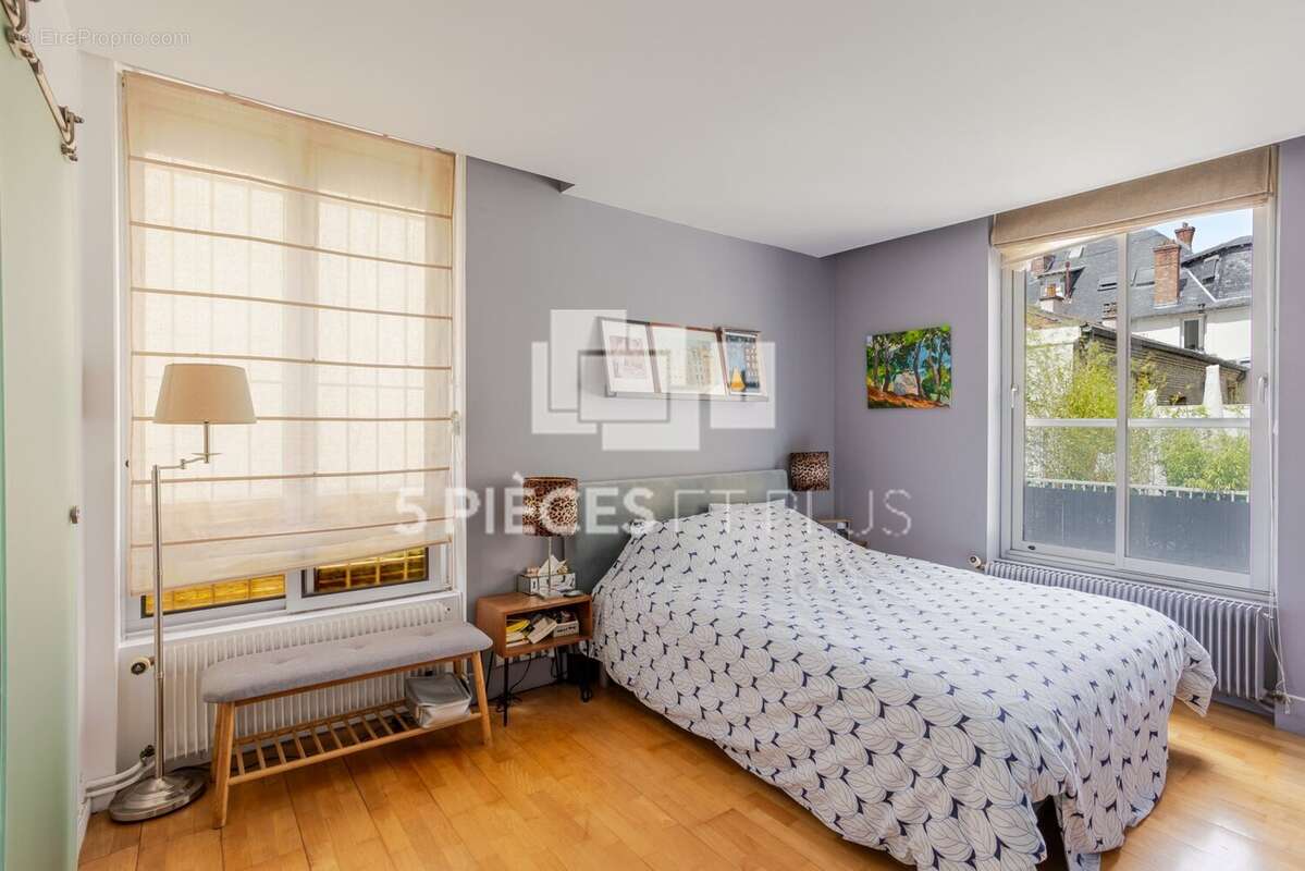 Appartement à NEUILLY-SUR-SEINE