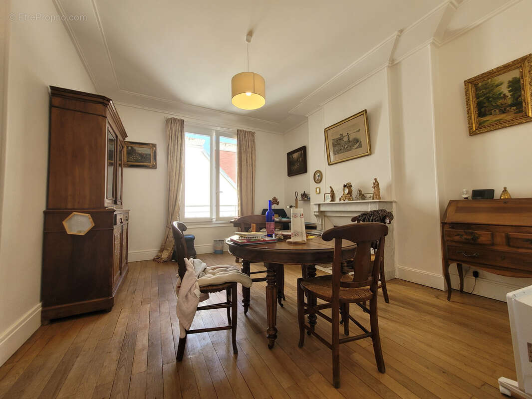 Appartement à VICHY