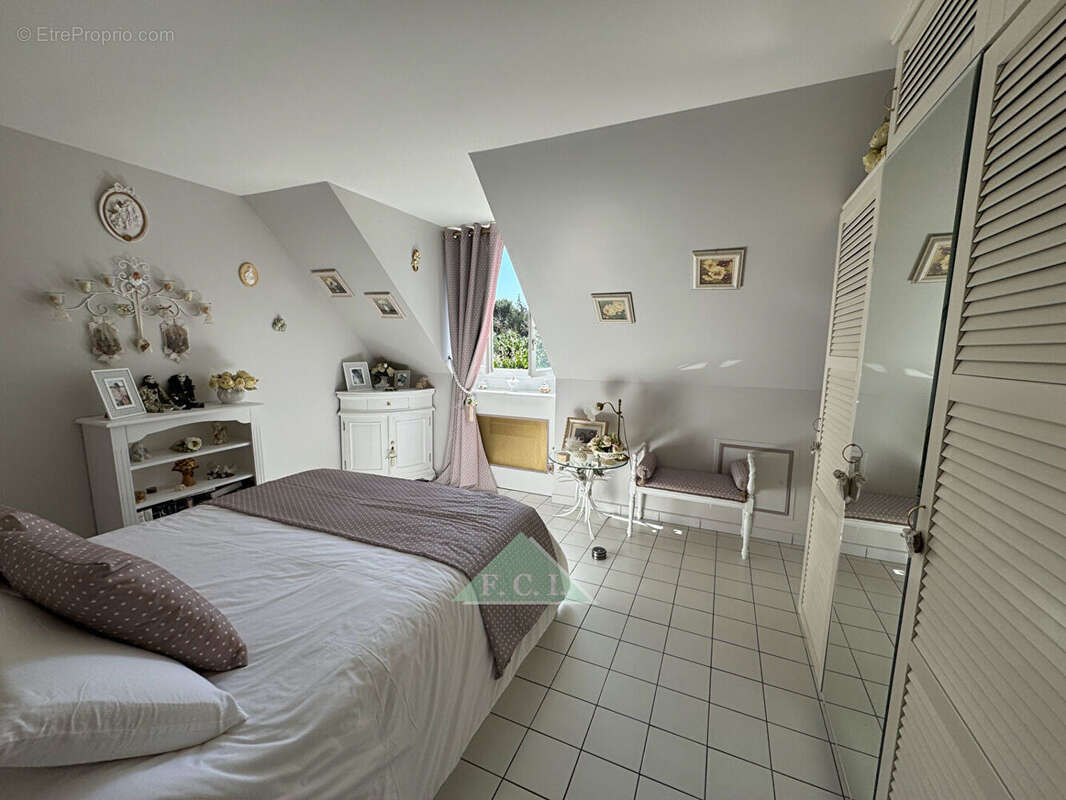 Maison à THOIRY