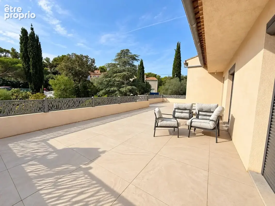 Maison 210m2 Janas sur 1200m2 avec piscine - photo 6