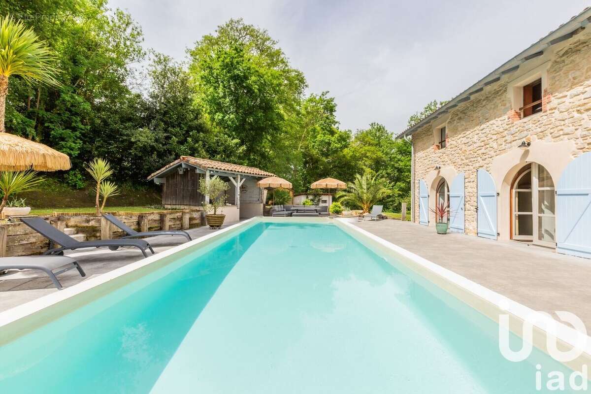 Maison 250 m² à Biaudos  - photo 2