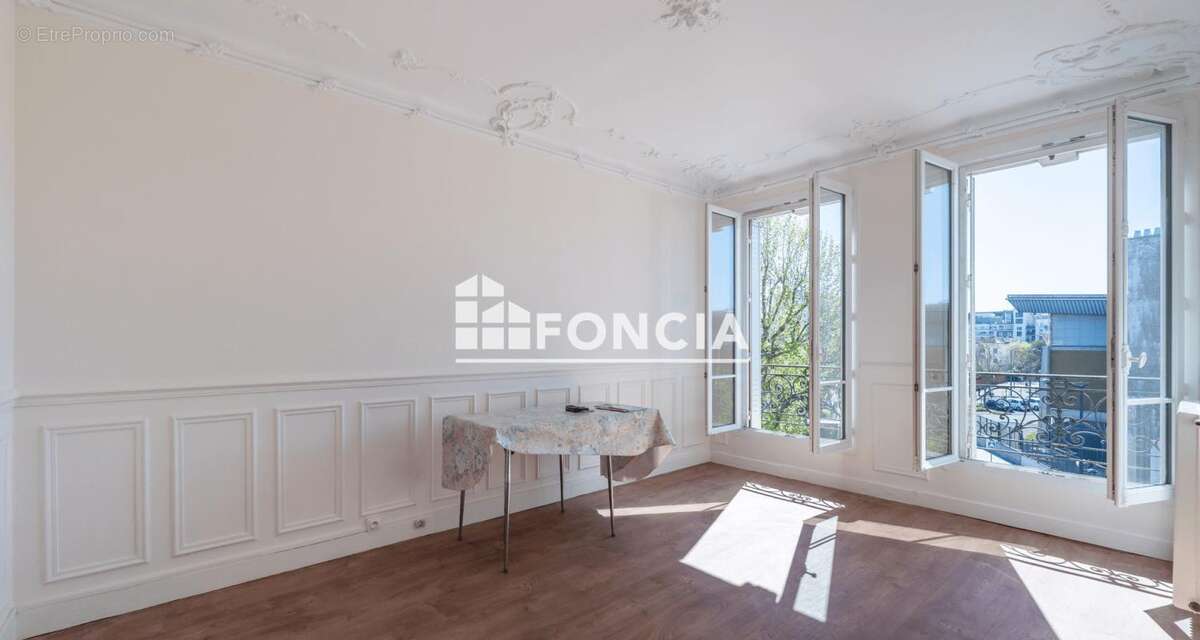 Appartement à BOIS-COLOMBES