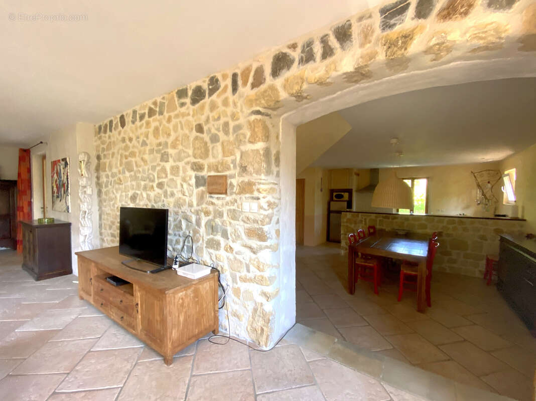 Maison à VAISON-LA-ROMAINE