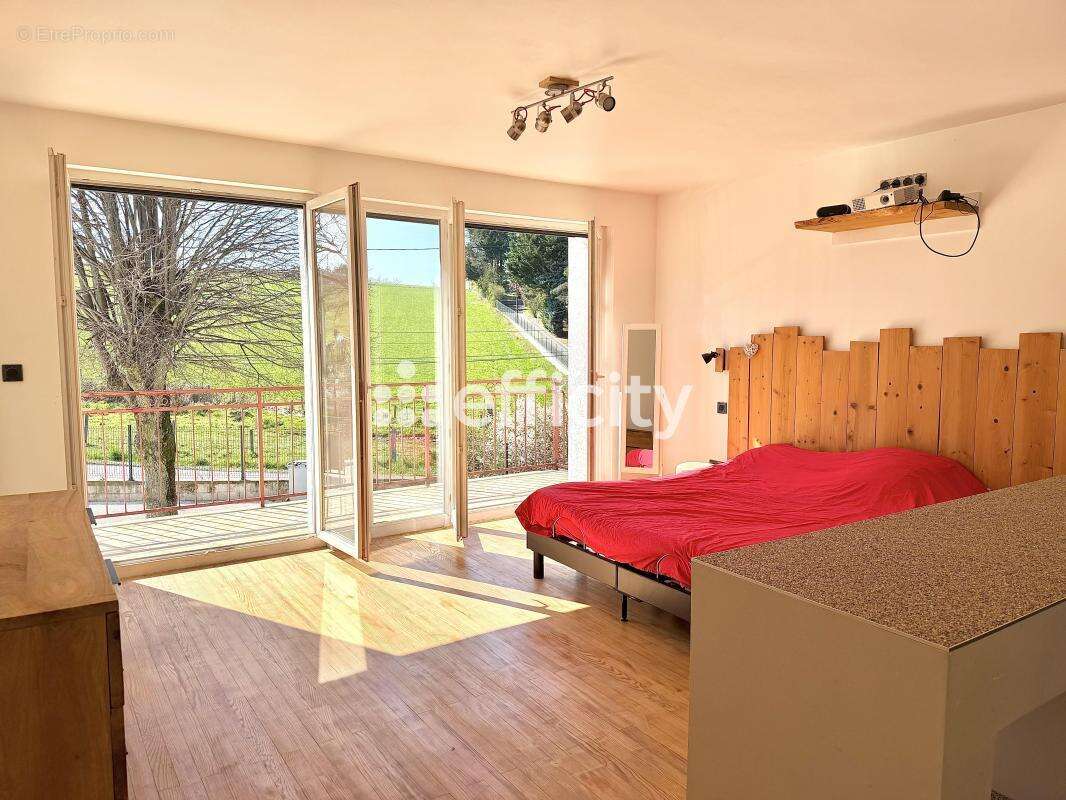 Maison à LA FOUILLOUSE