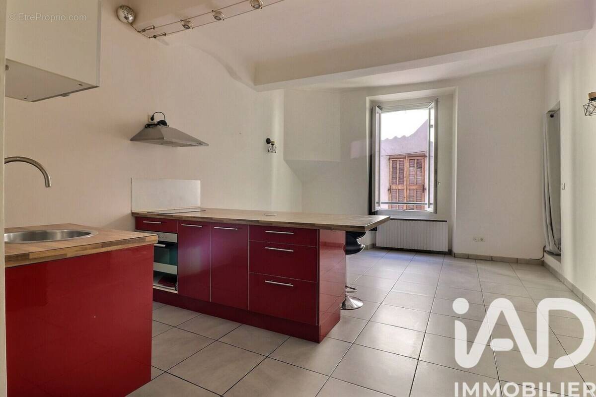 Photo 1 - Appartement à SAINT-MAXIMIN-LA-SAINTE-BAUME