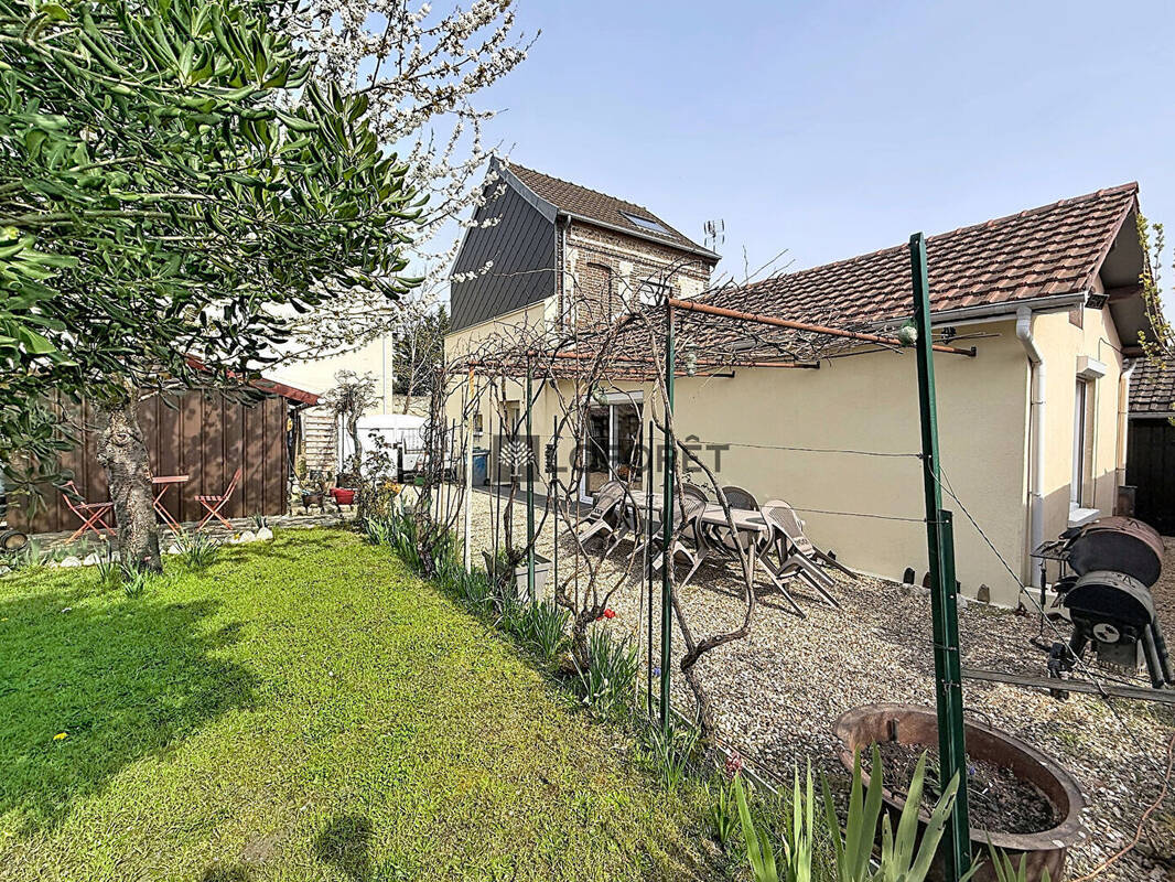Maison à SAINT-ETIENNE-DU-ROUVRAY