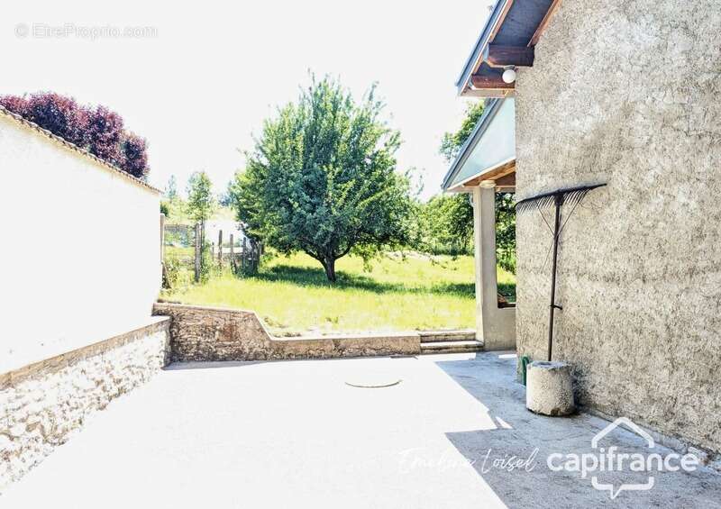 Maison atypique avec jardin - 80m² de dépendances - cour abritée - Saint Martin en Vercors (26420) - photo 15