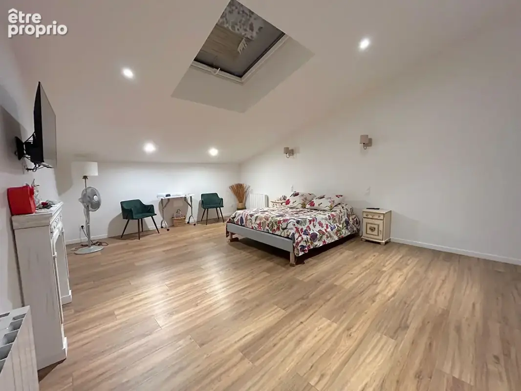 Maison spacieuse à vendre à Le Chay - 7 pièces, 225 m² - photo 7