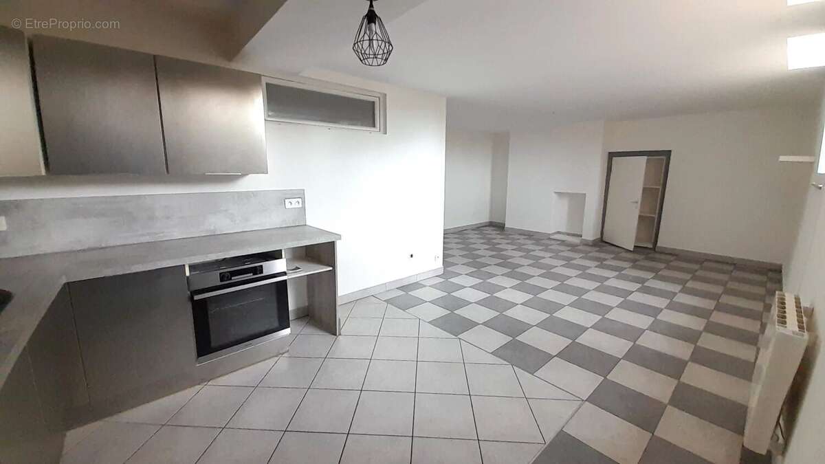 Appartement à THOISSEY