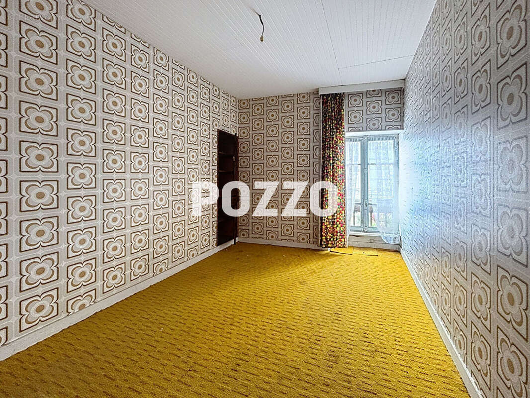 Appartement à SAINT-LAURENT-DE-TERREGATTE