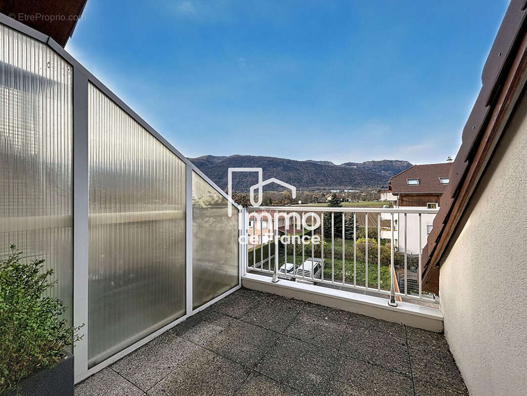 Appartement à CESSY