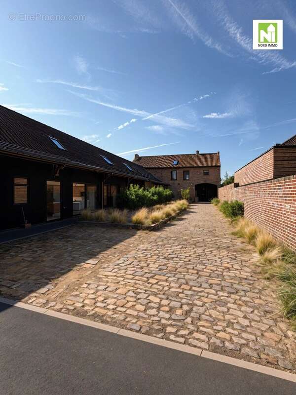 Corps de ferme - 294m2 - Terrain 6000m2 - photo 4