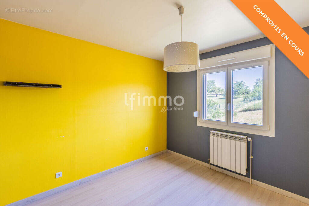 Sous Compromis : Maison Individuelle, Familiale, en pleine campa - photo 10